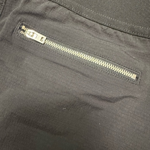 Athleta athletic golf tennis Black Women's Shorts zipper pocket size 4 - Picture 4 of 4